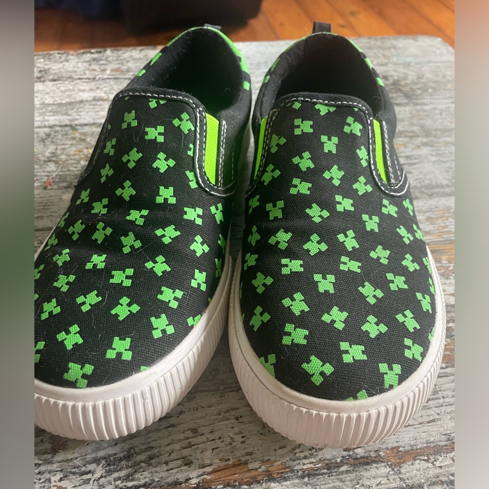 Minecraft sneakers size 2